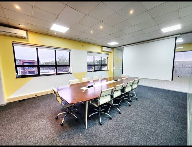 750M² OFFICE TO LET IN MIDRIDGE PARK